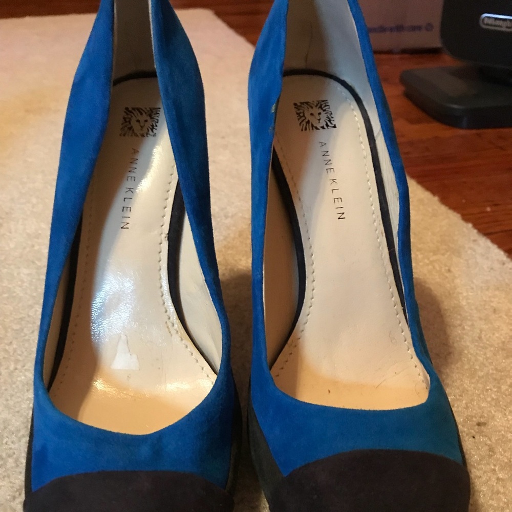 Anne Klein two tone heels